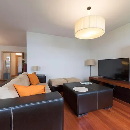 公寓 Lovelystay - Oporto Beach With 2 Free Parking Spots