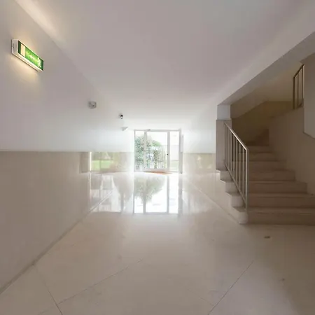 Lovelystay - Oporto Beach With 2 Free Parking Spots Apartment