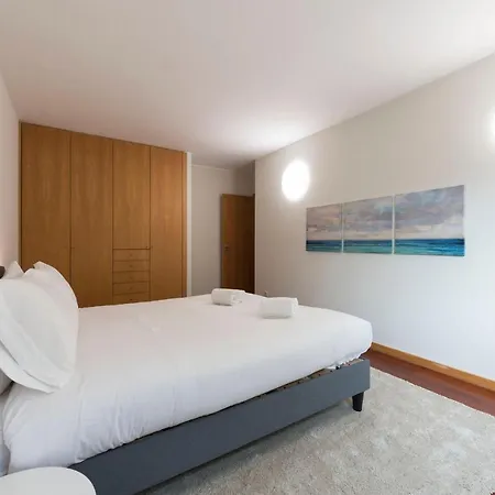 Lovelystay - Oporto Beach With 2 Free Parking Spots 公寓 马托西纽什