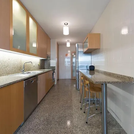 Lovelystay - Oporto Beach With 2 Free Parking Spots 公寓 *