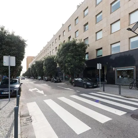 Lovelystay - Oporto Beach With 2 Free Parking Spots